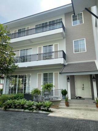 ขายคอนโดศุภาลัยปาร์คเอกมัยทองหล่อ Executive suite ขนาด55ตรม
