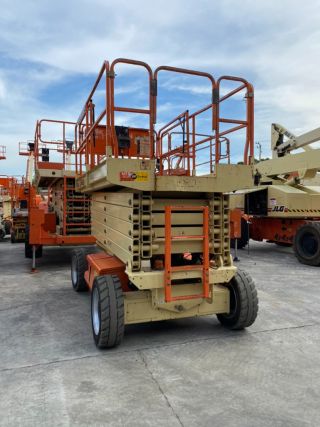 ขายรถกระเช้า JLG ขากรรไกร 4069LE สูง 12.19 เมตร  มือสอง พร้อมใช้งาน 