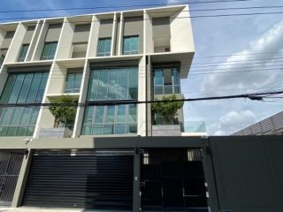 BPP164 ขายโฮมออฟฟิศ 5ชั้น มีลิฟท์ หลังมุม ซอยอ่อนนุช 46 สวนหลวง ใกล้ธัญญาพาร์ค