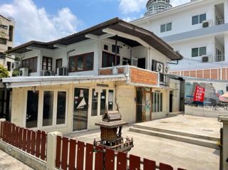 บ้านเดี่ยว 2 ชั้น ซอยลาดพร้าว 64  เฟอร์นิเจอร์ครบ ใกล้เซ็นทรัล อีสวิลล์