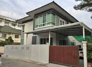 บ้านเดี่ยว สุขุมวิท 4  พื้นที่ดิน 80 ตารางวา ใกล้ BTS นานา 