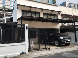 บ้านเดี่ยว 2 ชั้น ซอยเสรีไทย 26 ทำเลดี บ้านหลังมุม ใกล้ สวนสาธารณะใหญ่ 