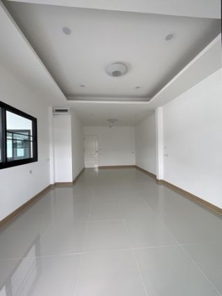<a href='product.php?qid=159530' style='color:white;text-decoration: none;'>ขายบ้านหมู่บ้านเคหะธานี4 3ห้องนอน 2ห้องน้ำ สะพานสูง ถ.ราษฎร์พัฒนา( ซอยมีสทีน )  : <span class='text-info'><strong>Read More</strong><span></a>