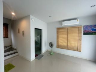 ขาย บ้านเดี่ยว 2 ชั้น บุราสิริ บางนา กม.26 ขาเข้า  พร้อมอยู่ บรรยากาศร่มรื่น พื้นที่สวนขนาดใหญ่ 
