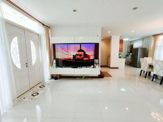 <a href='product.php?qid=167479' style='color:white;text-decoration: none;'>อาคารพาณิชย์ ริมบางนาตราด ขนาดใหญ่ ใกล้เมกกะบางนา ฝั่งเดียวกับไบเทค เหมาะศูนย์กระจายสินค้า   : <span class='text-info'><strong>Read More</strong><span></a>