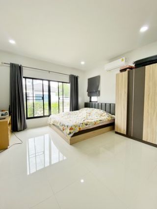 <a href='product.php?qid=170308' style='color:white;text-decoration: none;'>ขายด่วน บ้านเดี่ยวศรีราชา ตกแต่งพร้อมอยู่ โครงการ M village บึงไร่ : <span class='text-info'><strong>Read More</strong><span></a>