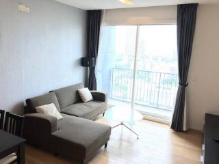 Large unit available!!! at Sompob house, near BTS Wongwian Yai