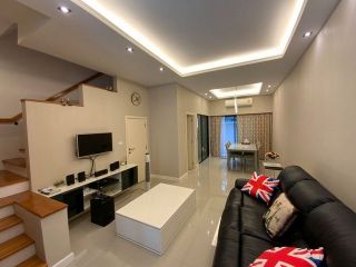 <a href='product.php?qid=174182' style='color:white;text-decoration: none;'>[0167]ให้เช่าทาวน์โฮม ฟลอร่า วงศ์สว่าง สภาพใหม่ ติดรถไฟฟ้าสายสีม่วง กรุงเทพ-นนท์ : <span class='text-info'><strong>Read More</strong><span></a>