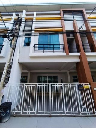 <a href='product.php?qid=174470' style='color:white;text-decoration: none;'>[0171]ให้เช่าโฮมออฟฟิศ สไตล์ Modern Loft ติดถนนกิ่งแก้ว : <span class='text-info'><strong>Read More</strong><span></a>