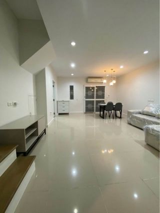 <a href='product.php?qid=174471' style='color:white;text-decoration: none;'>[รหัสทรัพย์ 0170]ให้เช่าทาวน์โฮม  RK PARK อาร์เค พาร์ค (ซอยหทัยราษฎร์ 31) : <span class='text-info'><strong>Read More</strong><span></a>