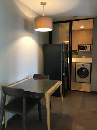Sale Thonglor Condo fully furnished unblock view 1bedroom 39sqm special price 