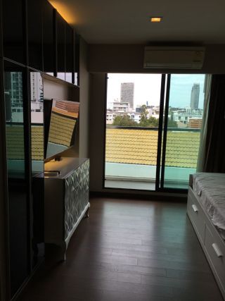 <a href='product.php?qid=176627' style='color:white;text-decoration: none;'>Sale Thonglor Condo fully furnished unblock view 1bedroom 39sqm special price  : <span class='text-info'><strong>Read More</strong><span></a>