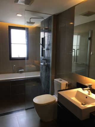 <a href='product.php?qid=176627' style='color:white;text-decoration: none;'>Sale Thonglor Condo fully furnished unblock view 1bedroom 39sqm special price  : <span class='text-info'><strong>Read More</strong><span></a>
