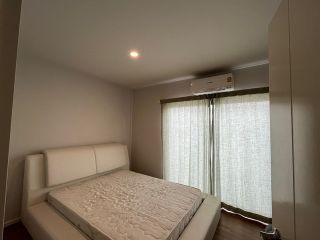 <a href='product.php?qid=177211' style='color:white;text-decoration: none;'>Baan Klang Muang ราชพฤกษ์-สาทร บ้านเปล่า 17 ตารางวา : <span class='text-info'><strong>Read More</strong><span></a>