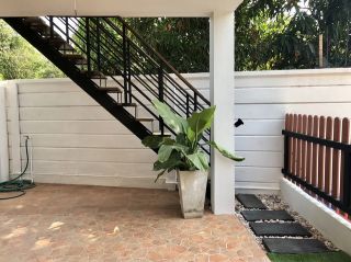 <a href='product.php?qid=178035' style='color:white;text-decoration: none;'>ให้เช่าทาวน์เฮ้าส์ 2ชั้นใกล้โรบินสันลาดกระบัง 4 ห้องนอน : <span class='text-info'><strong>Read More</strong><span></a>