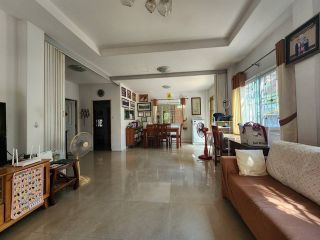 <a href='product.php?qid=180614' style='color:white;text-decoration: none;'>ขายบ้านเดี่ยว RK HOME PARK  50 ตรว.กรุงเทพกรีฑาตัดใหม่ บ้านสวยสภาพดี ราคาพร้อมจบ  : <span class='text-info'><strong>Read More</strong><span></a>