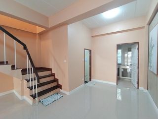<a href='product.php?qid=183834' style='color:white;text-decoration: none;'>บ้านแฝด แต่งใหม่พร้อมเข้าอยู่ มีพื้นที่สำหรับครอบครัว โครงการศุภาลัยบุรี คลองหลวง คลอง 4 : <span class='text-info'><strong>Read More</strong><span></a>