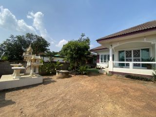 <a href='product.php?qid=195857' style='color:white;text-decoration: none;'>ขายบ้านเดี่ยว 100 ตรว  3 ห้องนอน  2 ห้องน้ำ ใกล้แหล่งชุมชนและห่างจากหาดบางเสร่ 800ม สัตหีบ ชลบุรี : <span class='text-info'><strong>Read More</strong><span></a>