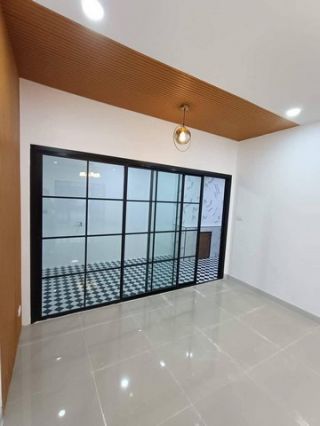 <a href='product.php?qid=208269' style='color:white;text-decoration: none;'>บ้านแฝดรีโนเวทพร้อมเข้าอยู่ หมู่บ้านพนาสนธิ์บางโจ ถลาง : <span class='text-info'><strong>Read More</strong><span></a>