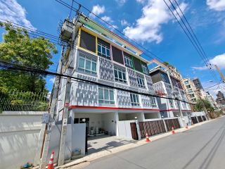 โครงการHallmark Elegant สุขุมวิท 64 จังหวัด กรุงเทพมหานคร