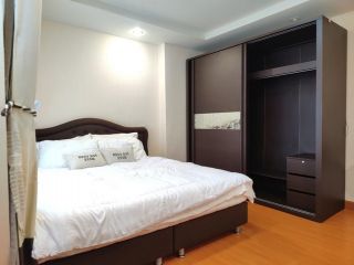 ให้เช่า คอนโด HAPPY CONDO รัชดา 18 ให้เช่า คอนโด ทำเลดี ใจกลางเมือง ห้องใหญ่