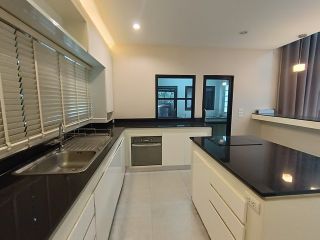 <a href='product.php?qid=236093' style='color:white;text-decoration: none;'> ให้เช่าโฮมออฟฟิศ โมเดิร์น สวย ในเมือง ทำเลดี ย่านธุรกิจ : <span class='text-info'><strong>Read More</strong><span></a>