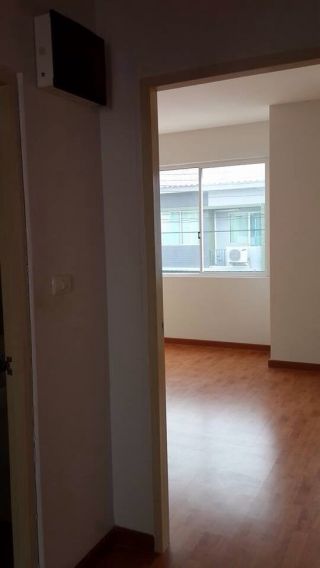 <a href='product.php?qid=23919' style='color:white;text-decoration: none;'>ให้เช่าทาวน์โฮม 2 ชั้นใหม่ หมู่บ้านเดอะทรัสต์ ลำลูกกาคลอง 5 ปทุมธานี : <span class='text-info'><strong>Read More</strong><span></a>