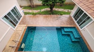 <a href='product.php?qid=240666' style='color:white;text-decoration: none;'>ให้เช่า บ้านสวย พร้อมสระส่วนตัว ในเมือง ใกล้โรงพยาบาลลานนา : <span class='text-info'><strong>Read More</strong><span></a>