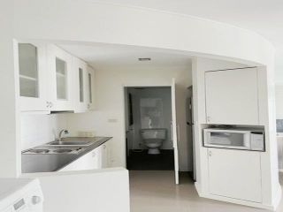 <a href='product.php?qid=259190' style='color:white;text-decoration: none;'>ขายคอนโด Silom Suit Condominium ห้องสวย วิวดี ใกล้ BTS ช่องนนทรี 380m เดิน 5 นาที : <span class='text-info'><strong>Read More</strong><span></a>
