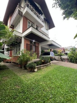 ให้เช่าทาวน์โฮม 3 ชั้น เนื้อที่ 30 ตร.วา โครงการ Cozy สตรีวิทยา2 ซอย 29 ใหม่เอี่ยม สามารถเช่าทำออฟฟิศได้ (N1-T1938)