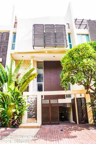 ขาย ทาวน์โฮมหรู The Lofts Sathorn 31.1 ตรว ทาวน์โฮมสาทรซอย 1 เส้นใต้ทางด่วน เย็นอากาศ นางลิ้นจี่