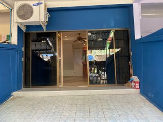 <a href='product.php?qid=302008' style='color:white;text-decoration: none;'>ขายทาวน์เฮ้าส์ 3ชั้น หมู่บ้านสินทวีแกรนด์ วิลเลจ พระราม 2 พื้นที่ 16.5 ตร.วา (3 นอน 3 น้ำ) เพียง 2.1 ลบ. : <span class='text-info'><strong>Read More</strong><span></a>