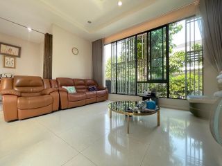 <a href='product.php?qid=310921' style='color:white;text-decoration: none;'>บ้านหรู บ้านหลังใหญ่ รูปตัว U พร้อมอ่างจากุซซี่ ใกล้ MRT บางหว้า สังคมคุณภาพ ปริญญ์ สาทร ราชพฤกษ์ : <span class='text-info'><strong>Read More</strong><span></a>