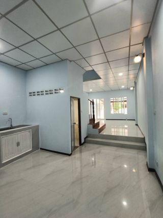 <a href='product.php?qid=313143' style='color:white;text-decoration: none;'>ขายทาวน์โฮม 3 ชั้น หมู่บ้านลัลลี่วิลล์ ซอยศรีด่าน 22 รีโนเวทพร้อมเข้าอยู่ : <span class='text-info'><strong>Read More</strong><span></a>