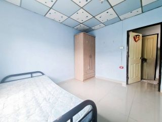 <a href='product.php?qid=314796' style='color:white;text-decoration: none;'>ขายบ้านทาวน์เฮ้าส์ดอนเมือง 1.68ล้าน เหลือเพียงหลังเดียว ซ.ช่างอากาศอุทิศ27 หมู่บ้านศิริสุข-ดอนเมือง ใกล้สนามบินดอนเมือง  : <span class='text-info'><strong>Read More</strong><span></a>