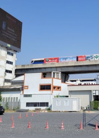 ให้เช่า ตึกแถว 2 คูหา ติดทางลง ทางออก 7 สถานี รถไฟฟ้า BTS สำโรง 2  ชั้น 
