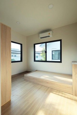 <a href='product.php?qid=325928' style='color:white;text-decoration: none;'>ขาย บ้าน Mantana 5 Wongwaen Onnut บนถนนกาญจนภิเษก  3 ห้องนอน 3 ห้องน้ำ  : <span class='text-info'><strong>Read More</strong><span></a>