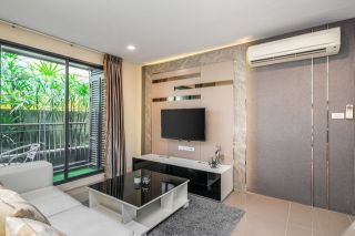 <a href='product.php?qid=325928' style='color:white;text-decoration: none;'>ขาย บ้าน Mantana 5 Wongwaen Onnut บนถนนกาญจนภิเษก  3 ห้องนอน 3 ห้องน้ำ  : <span class='text-info'><strong>Read More</strong><span></a>