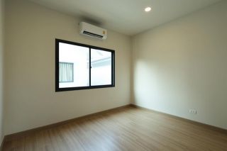 <a href='product.php?qid=325931' style='color:white;text-decoration: none;'>ขาย บ้านเดี่ยว Britania Mega Town Bangna ย่านบางนา 3 ห้องนอน 3 ห้องน้ำ : <span class='text-info'><strong>Read More</strong><span></a>