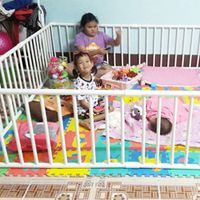 รั้วกั้นเด็ก พีวีซี