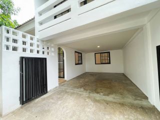 <a href='product.php?qid=348382' style='color:white;text-decoration: none;'>ขายทาวน์โฮมรีโนเวท เชียงใหม่ ในอ.เมือง แยกเคหะหนองหอย เดินทางสะดวก : <span class='text-info'><strong>Read More</strong><span></a>