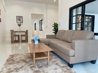 <a href='product.php?qid=348382' style='color:white;text-decoration: none;'>ขายทาวน์โฮมรีโนเวท เชียงใหม่ ในอ.เมือง แยกเคหะหนองหอย เดินทางสะดวก : <span class='text-info'><strong>Read More</strong><span></a>