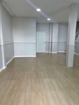 <a href='product.php?qid=349399' style='color:white;text-decoration: none;'>หมู่บ้านศรีประจักษ์ 7 ไทรน้อย นนทบุรี เนื้อที่ 21 ตารางวา 3 ห้องนอน 2 ห้องน้ำ : <span class='text-info'><strong>Read More</strong><span></a>