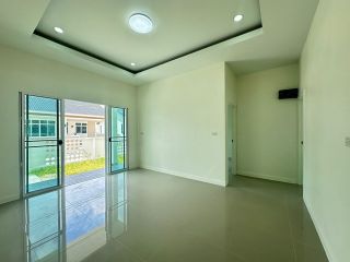 <a href='product.php?qid=352566' style='color:white;text-decoration: none;'>ขายบ้านเดียวพร้อมอยุ่ แปลงมุม ต.ดอนแก้ว อ.สารภี จ.เชียงใหม่  : <span class='text-info'><strong>Read More</strong><span></a>