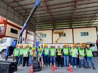 อบรมโมบายเครน อบรม 4 ผู้ บังคับปั้นจั่น ผู้ให้สัญญาณ ผู้ยึดเกาะวัสดุ ผู้ควบคุมการใช้ปั้นจั่น ชนิดปั้นจั่นหอสูง รถ เรือ สนใจติดต่อ