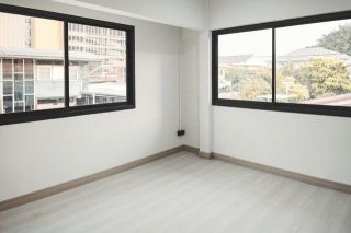 <a href='product.php?qid=362395' style='color:white;text-decoration: none;'>H0456 บ้านเดี่ยว House for rent 4 bedrooms ลาดพร้าว Ladphrao 061-8689361 : <span class='text-info'><strong>Read More</strong><span></a>