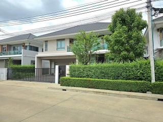 <a href='product.php?qid=362396' style='color:white;text-decoration: none;'>H0455 บ้านเดี่ยว House for sell 3 bedrooms สวนหลวง Suan Luang 061-8689361 : <span class='text-info'><strong>Read More</strong><span></a>