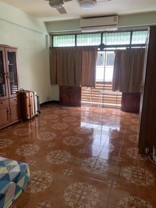<a href='product.php?qid=364345' style='color:white;text-decoration: none;'>ขายอาคารพาณิชย์ 3 ชั้น ถนนนเรศ เพียง 100 เมตรจากสน.บางรัก  : <span class='text-info'><strong>Read More</strong><span></a>