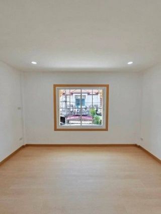 <a href='product.php?qid=365136' style='color:white;text-decoration: none;'>ขายทาวน์เฮ้าส์2ชั้นสวยพร้อมอยู่ หมู่บ้านปิยะวรารมย์เฟส3 รีโนเวทใหม่ : <span class='text-info'><strong>Read More</strong><span></a>