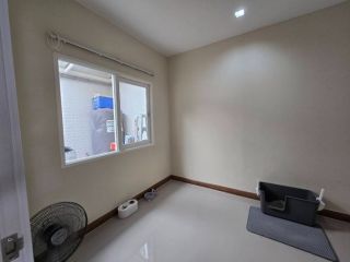 ให้เช่าทาวน์เฮ้าส์ 2 ชั้น โกลเด้นท์ ทาวน์2 ลาดกระบัง Line id 0619636888